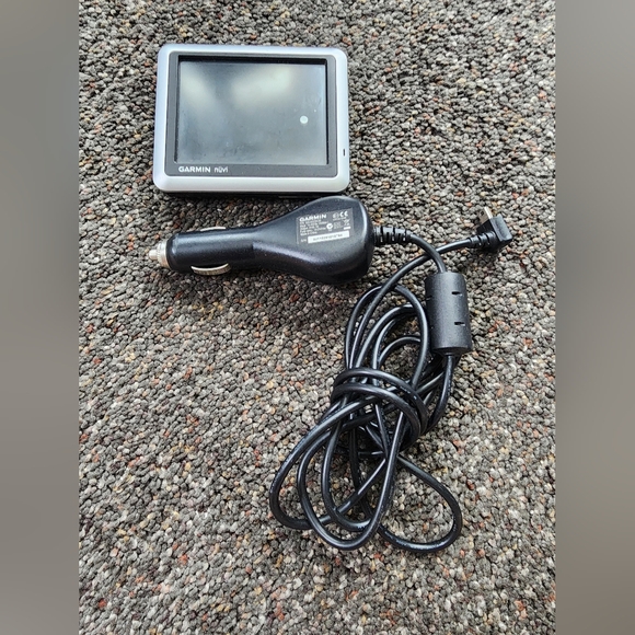 Garmin NUVI 1200 - Picture 2 of 4